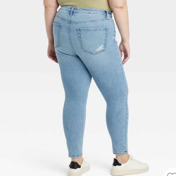 High Rise Skinny Jeans - Picture 2 of 9